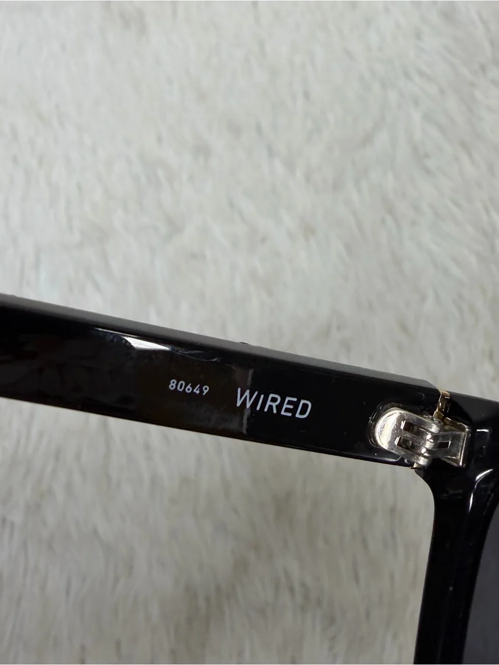 QUAY / Drive in large square unisex sunglasses black lens black frames